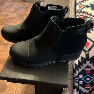 Women’s Sorel Evie pull-on bootie, black, 8.5.